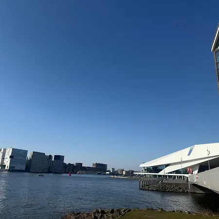 Joyjoyjoy The Red Sun Ecolicious In The Historic Canalhouse Tropics At The Canals From 1729 Affittacamere 3*