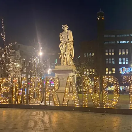 Joyjoyjoy The Red Sun Ecolicious In The Historic Canalhouse Tropics At The Canals From 1729 Affittacamere 3*