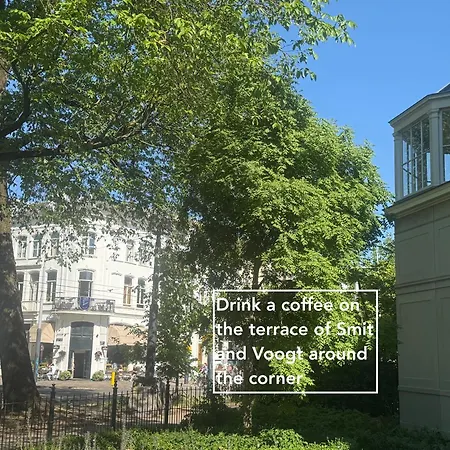 Affittacamere Joyjoyjoy The Red Sun Ecolicious In The Historic Canalhouse Tropics At The Canals From 1729