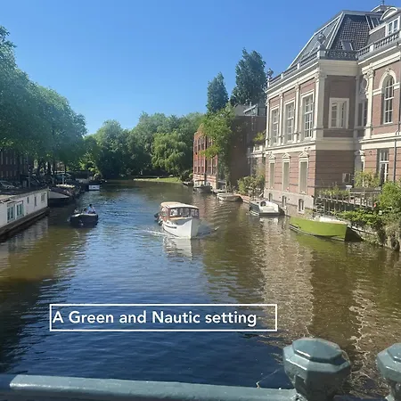 Pensjonat Joyjoyjoy The Red Sun Ecolicious In The Historic Canalhouse Tropics At The Canals From 1729 3*