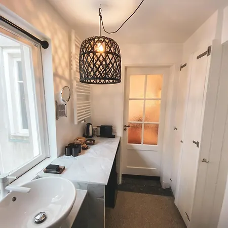En-suite In Historic Canalhouse From 1729 * Amsterdam