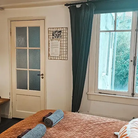 En-suite In Historic Canalhouse From 1729 *