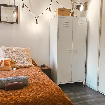 Bed & Breakfast En-suite In Historic Canalhouse From 1729