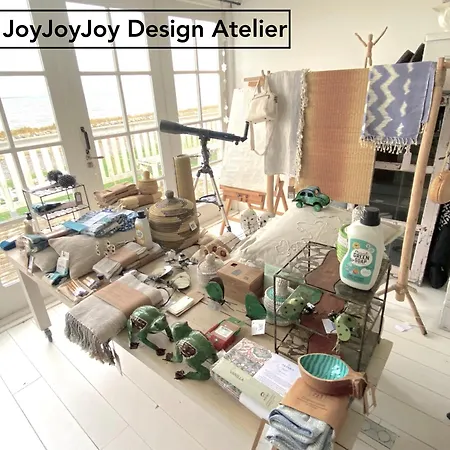 Joyjoyjoy The Red Sun Ecolicious In The Historic Canalhouse Tropics At The Canals From 1729 ゲストハウス 3*